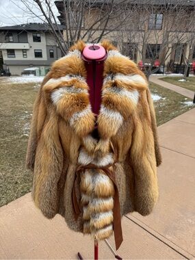 Luxurious Ted Fox Fur Coat/cape - Women's Cape